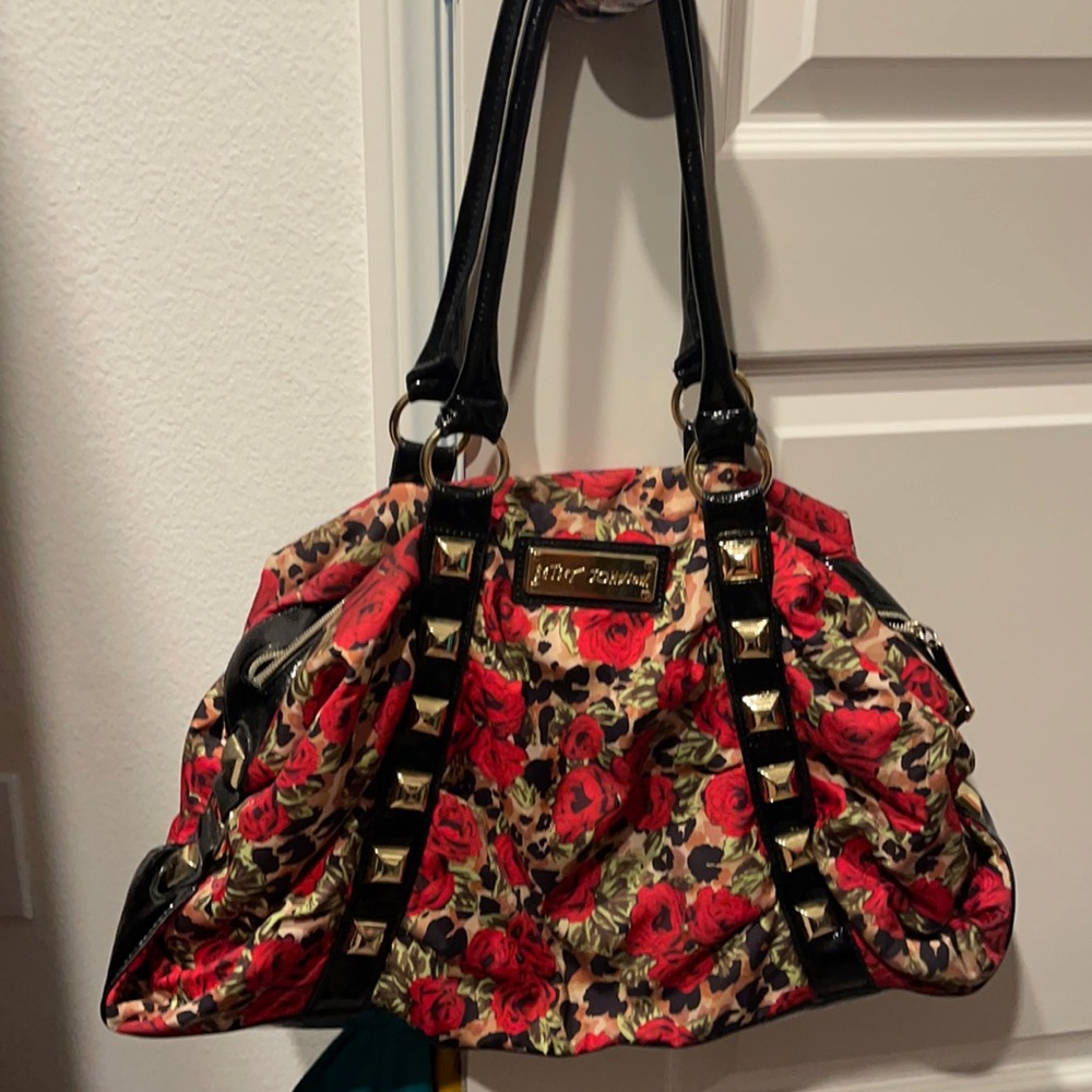 Betsy Johnson purse, great condition
